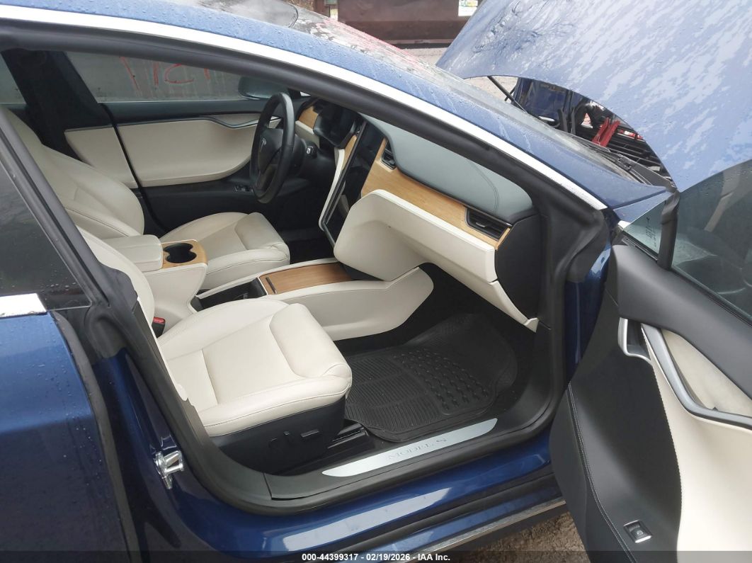 Tesla Model S 2021