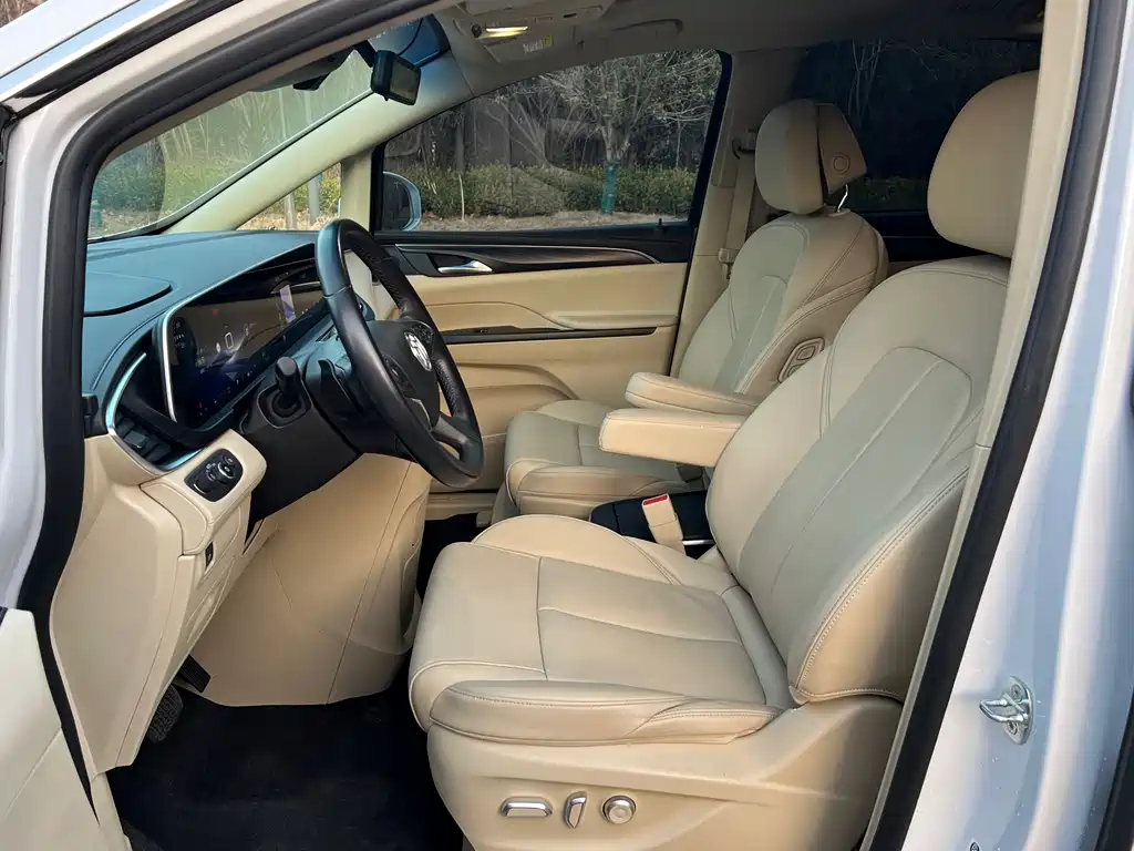 Buick GL8 2024