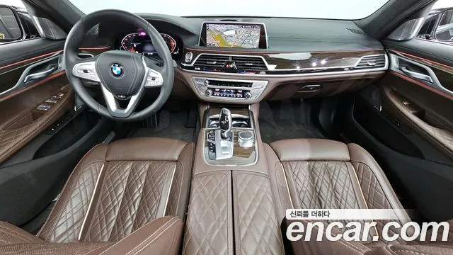 BMW 7 серии 2022