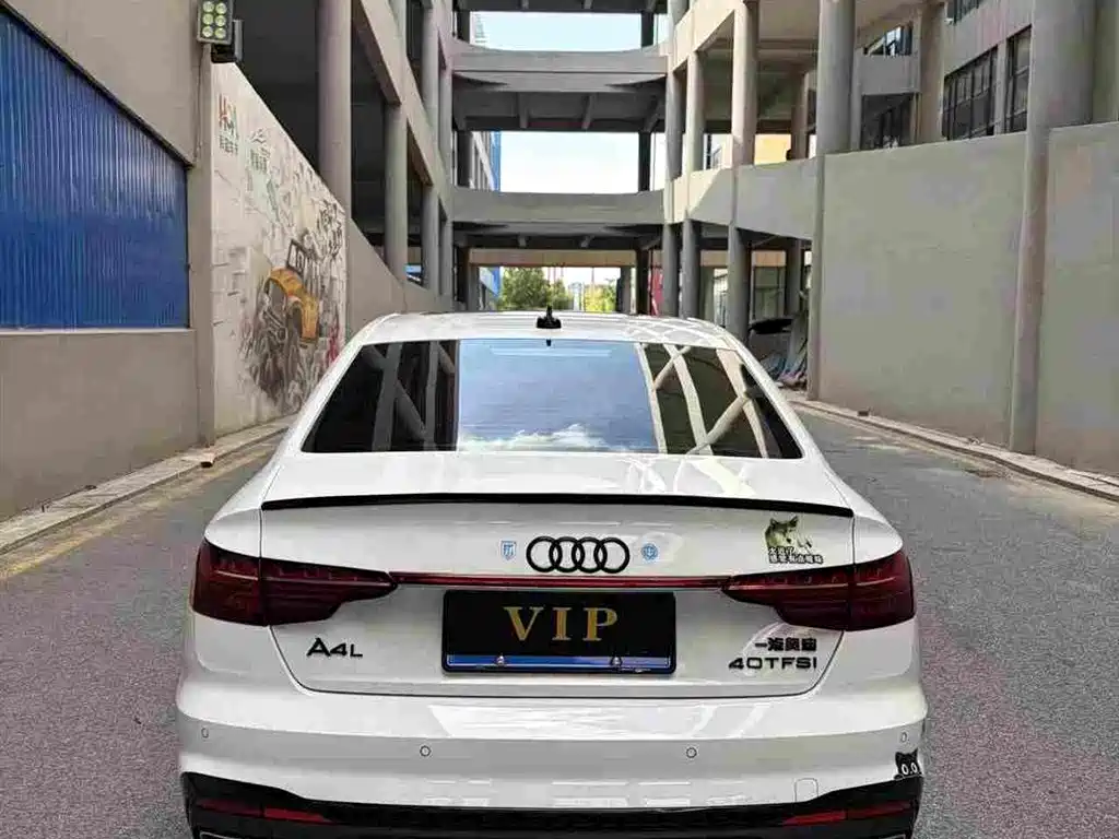 Audi A4 2023