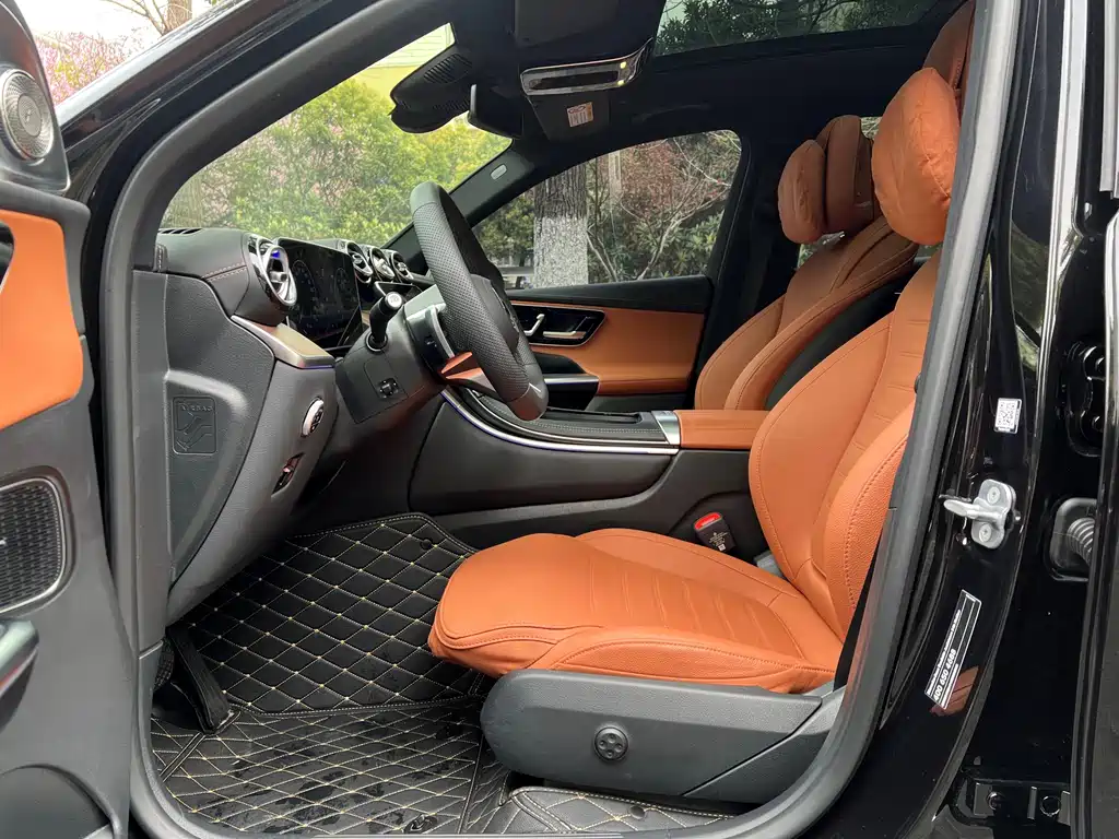 Mercedes-Benz GLC 2025