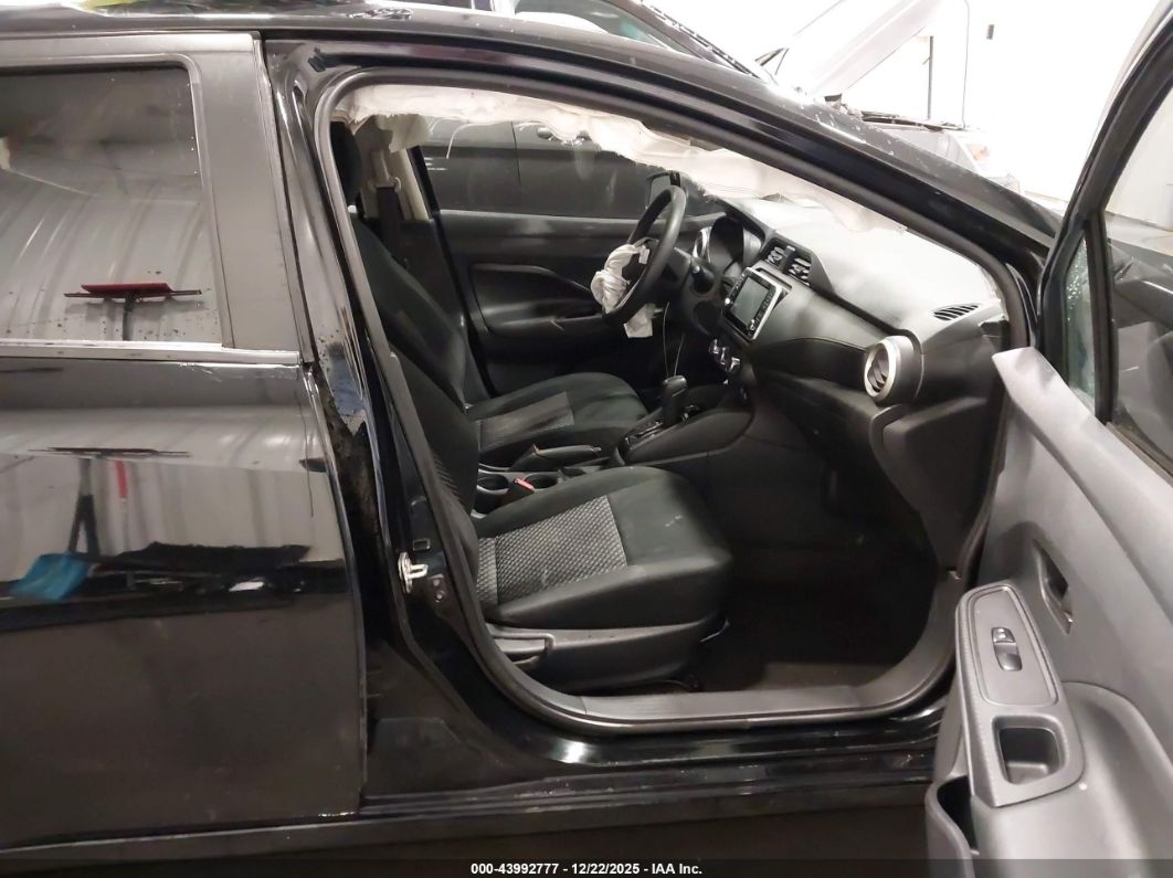 Nissan Versa 2021