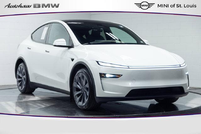 Tesla Model Y 2026
