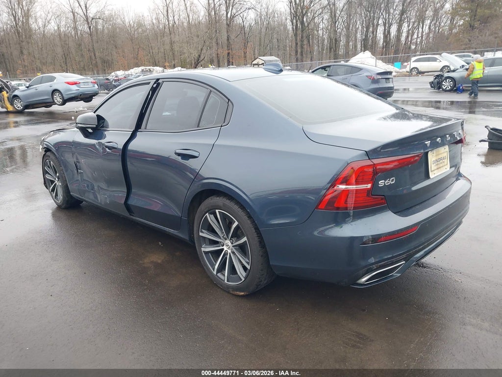 Volvo S60 2022