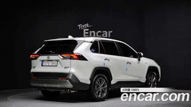 Toyota RAV4 2025