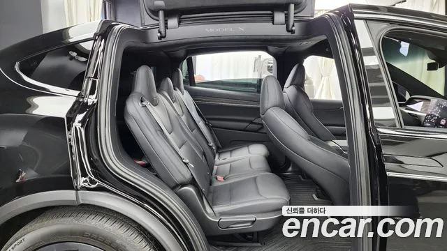 Tesla Model X 2024