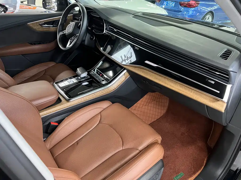 Audi Q7 2021