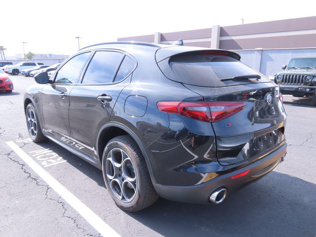 Alfa Romeo Stelvio 2021