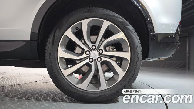 Land Rover Discovery Sport 2024