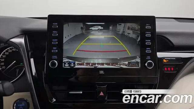 Toyota Camry 2021