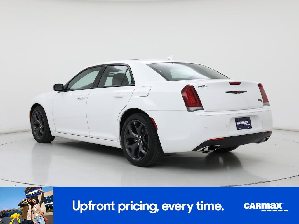Chrysler 300 2023