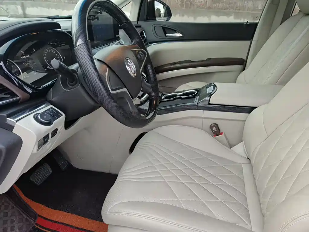 Buick GL8 2024