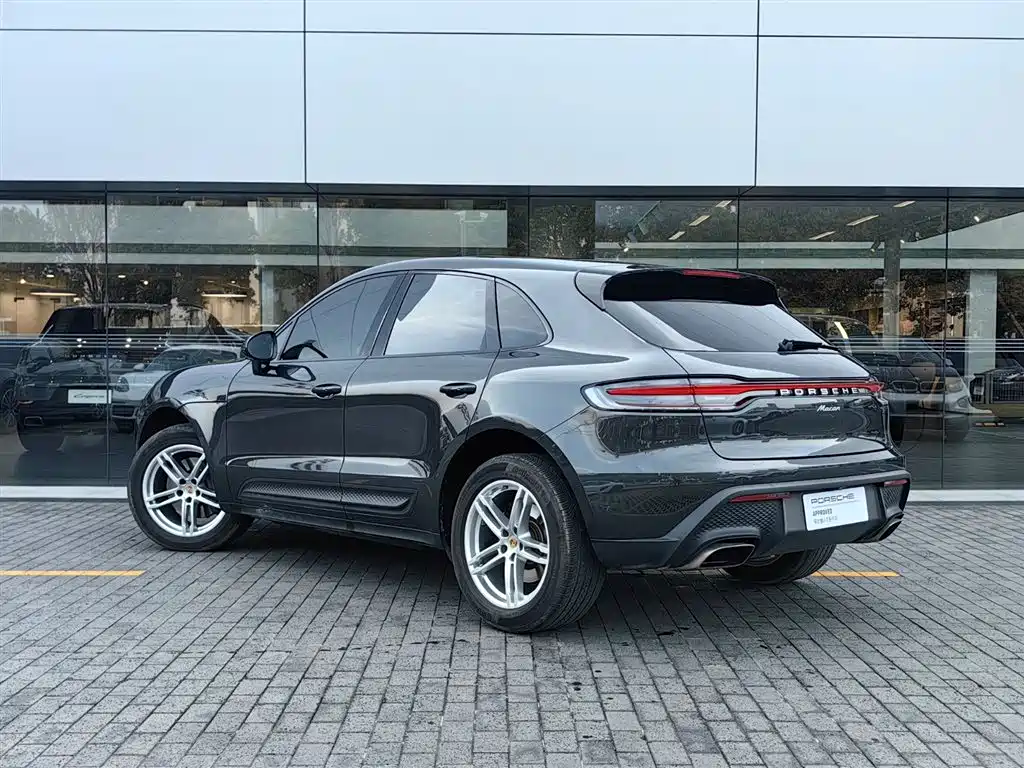 Porsche Macan 2024