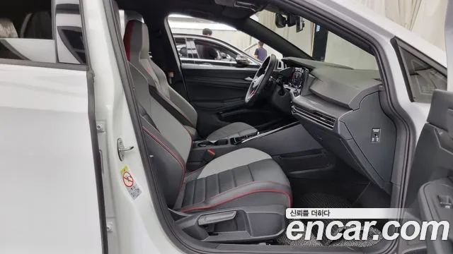 Volkswagen Golf 2024