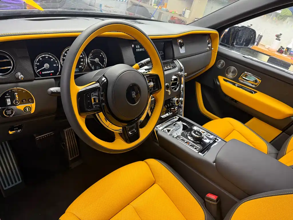 Rolls-Royce Cullinan 2021