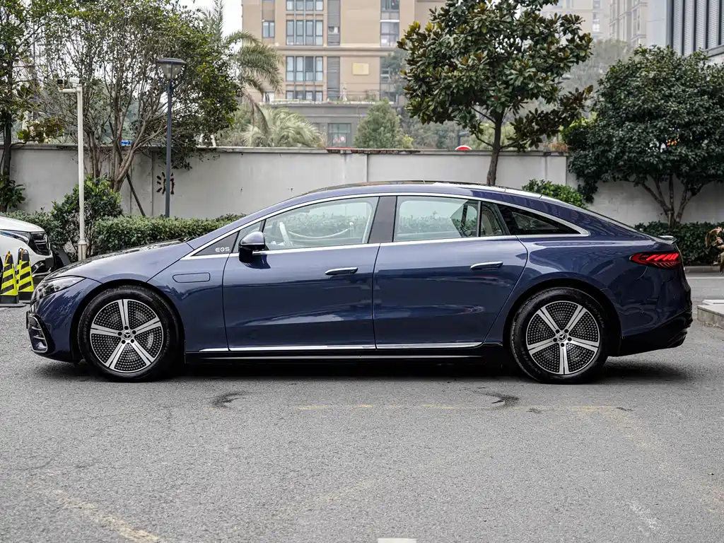 Mercedes-Benz EQS 2023