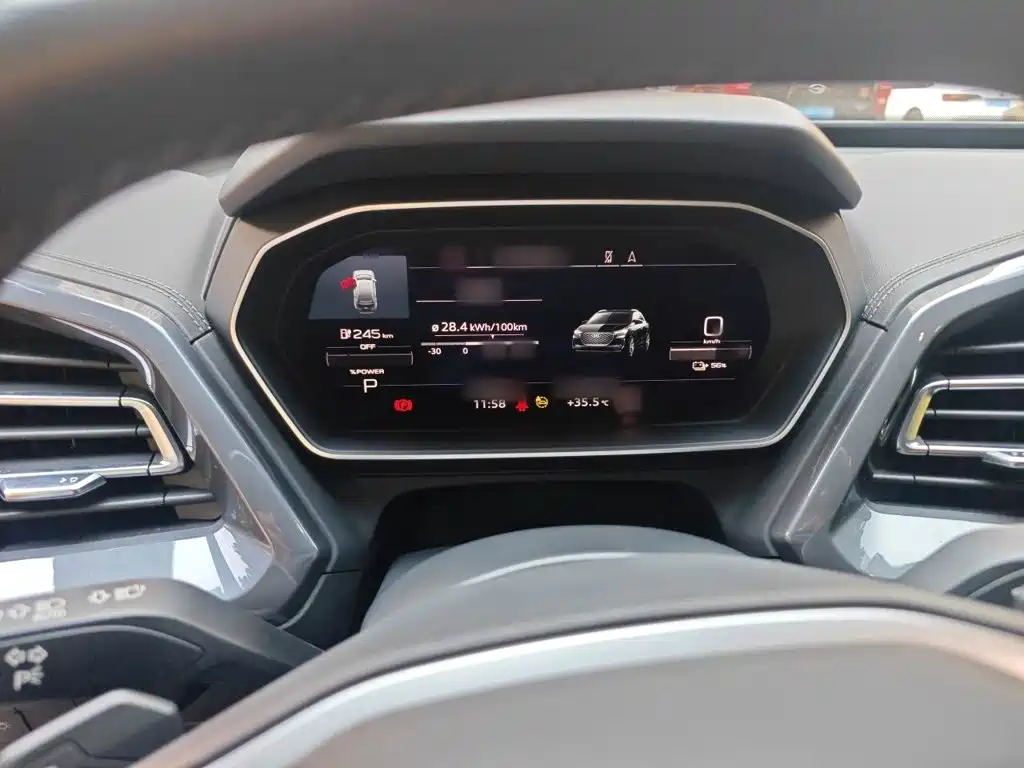 Audi Q4 e-tron 2024
