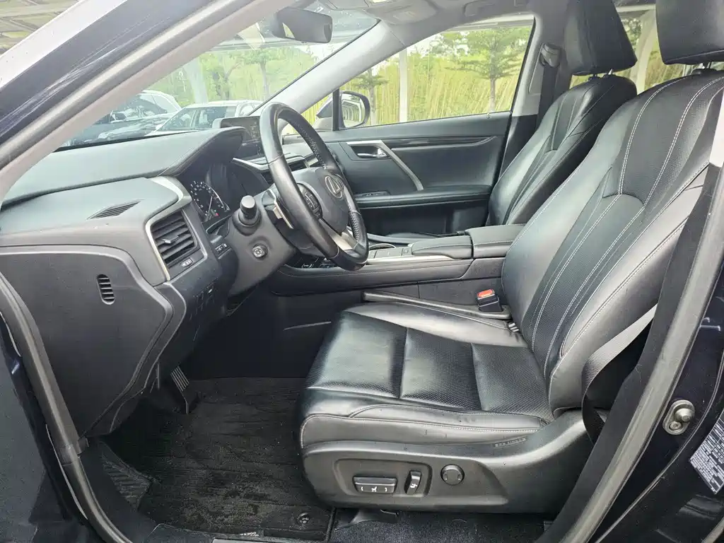 Lexus RX 2021
