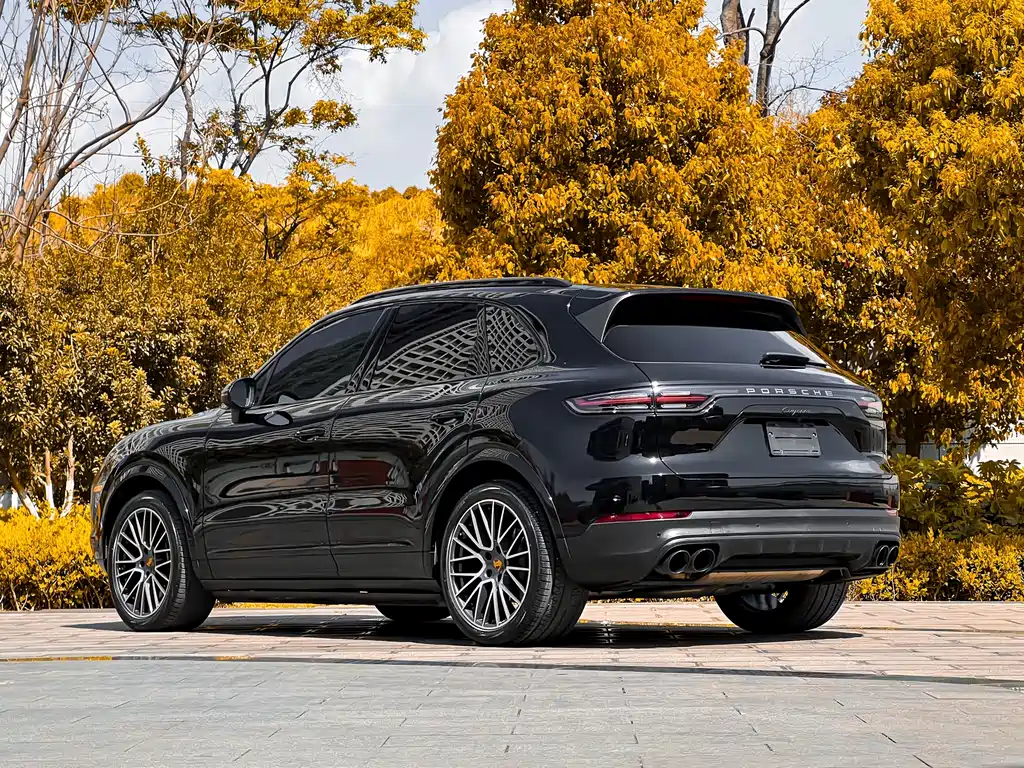 Porsche Cayenne 2022