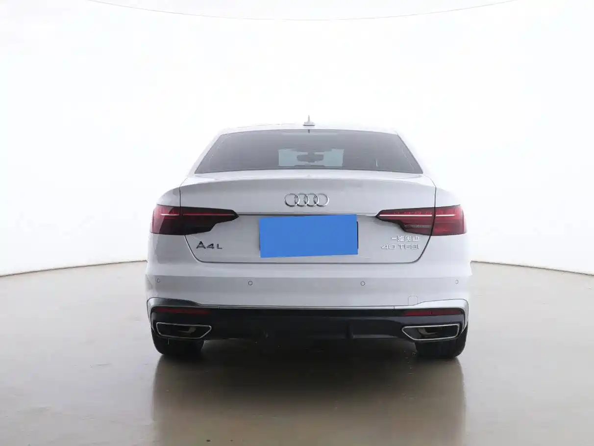Audi A4 2023