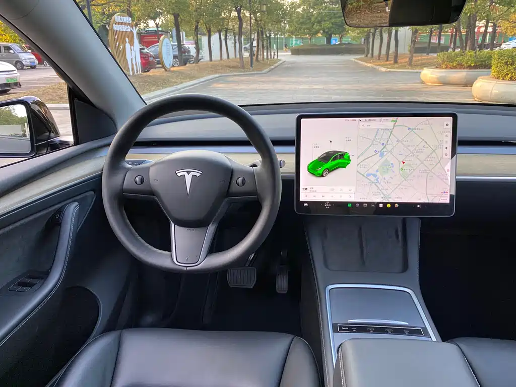 Tesla Model Y 2021
