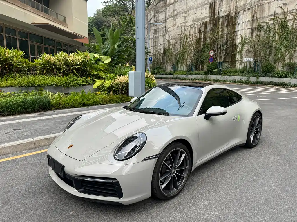 Porsche 911 2021