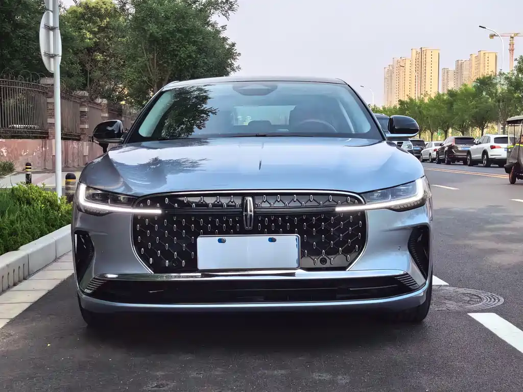 Lincoln Z 2023
