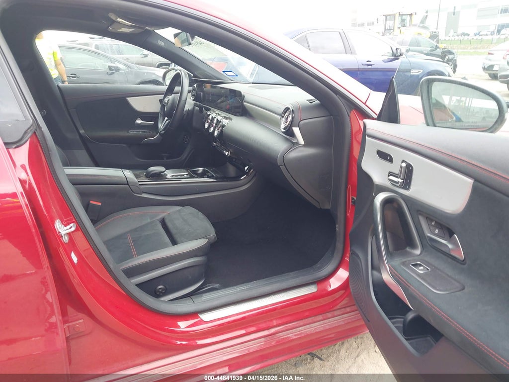 Mercedes-Benz CLA 2023