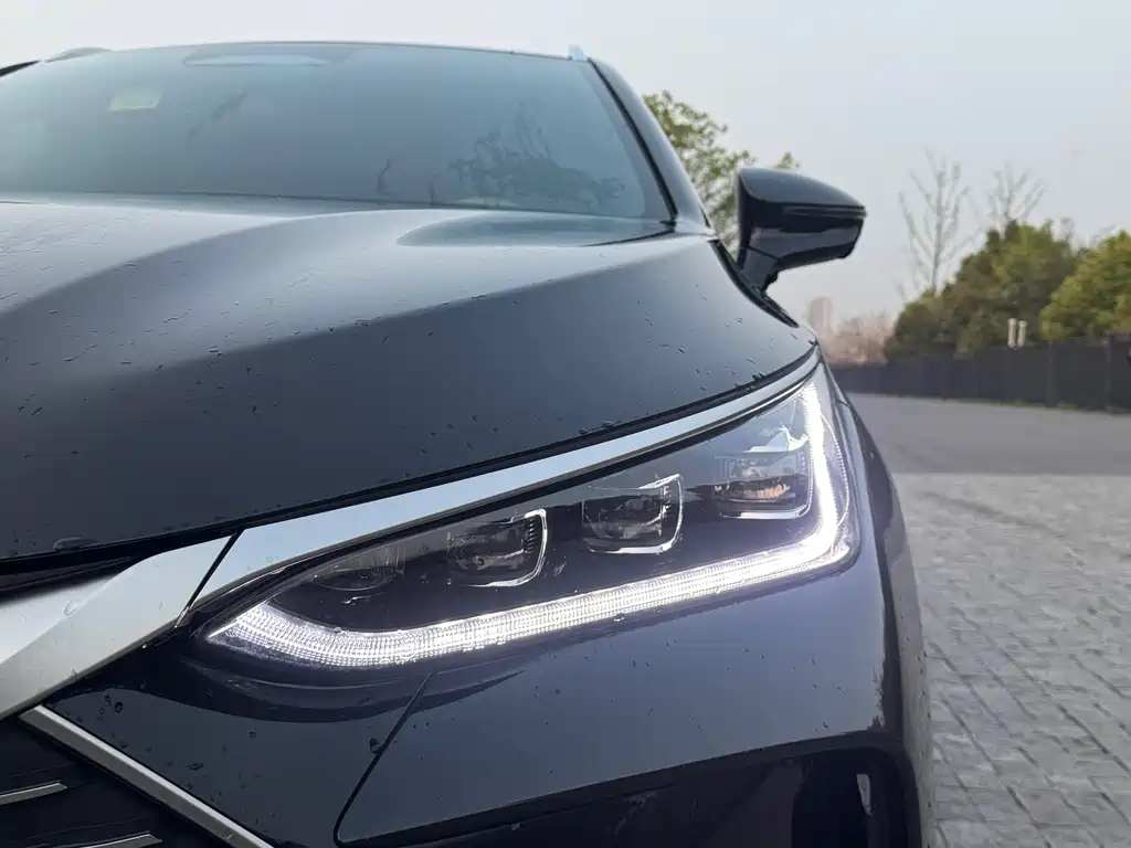 BYD Tang 2025