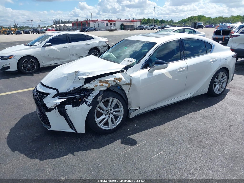 Lexus IS 300 2021