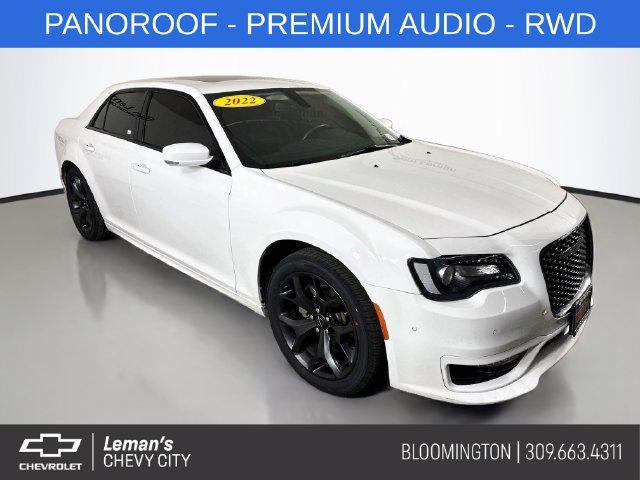 Chrysler 300 2022