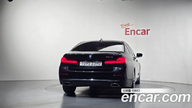 BMW 5 серии 2021
