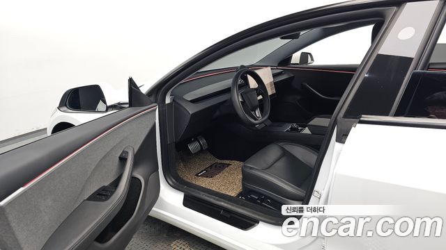 Tesla Model 3 2024