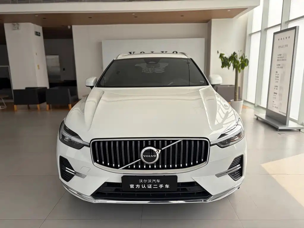 Volvo XC60 2022