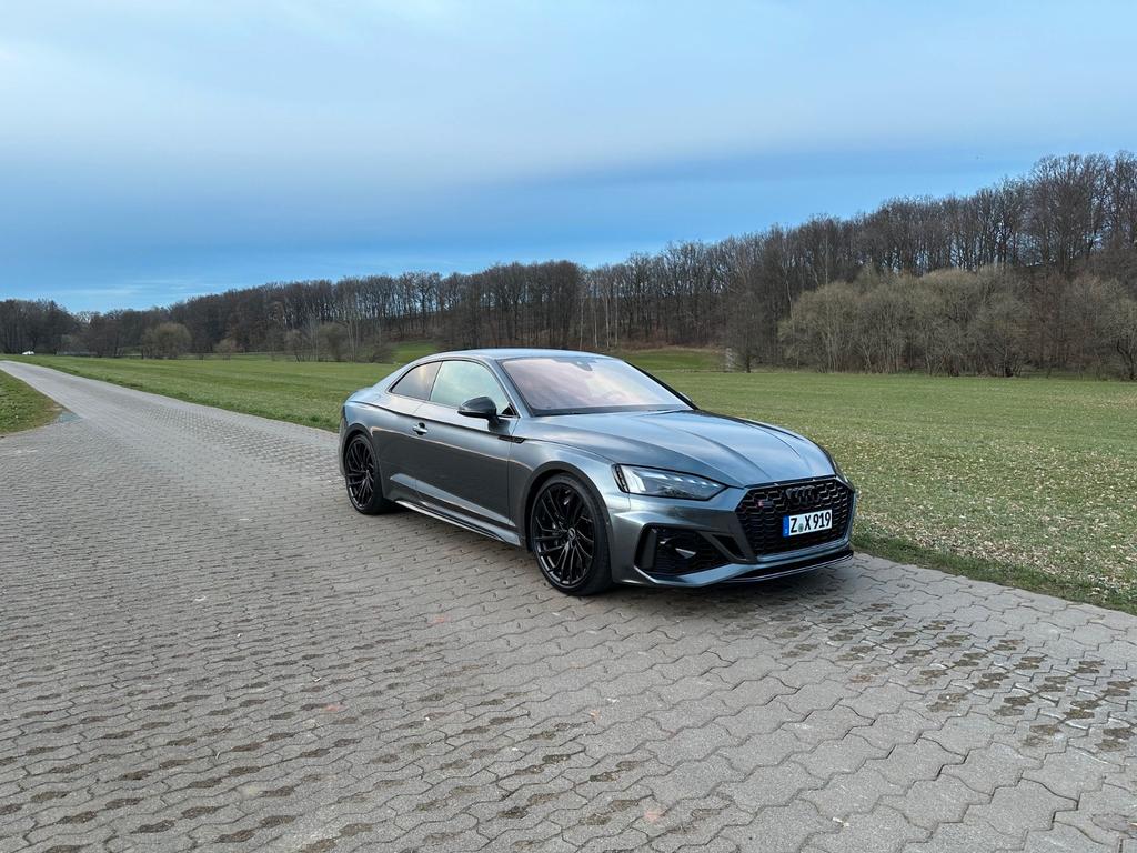Audi RS5 2022