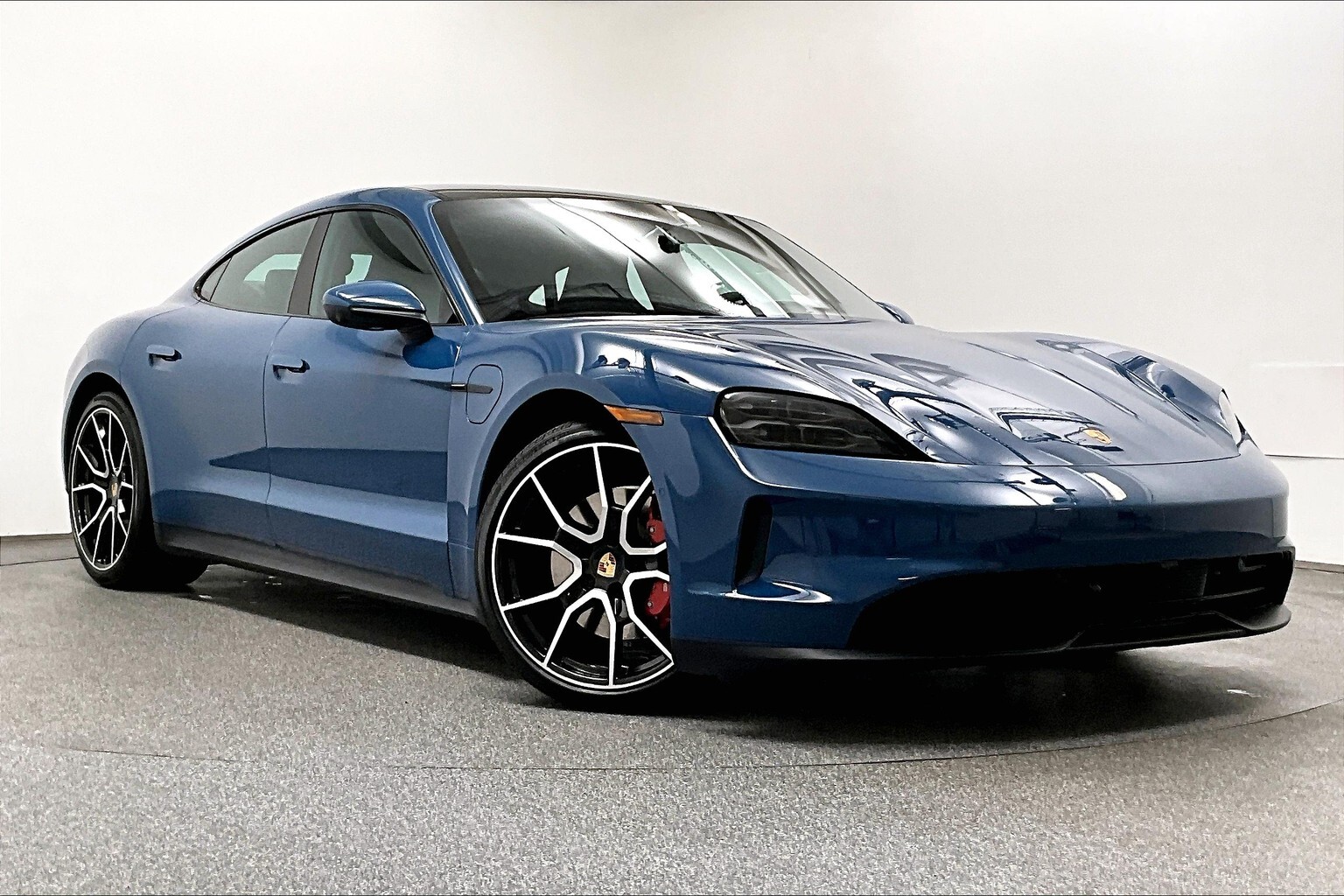 Porsche Taycan 2025