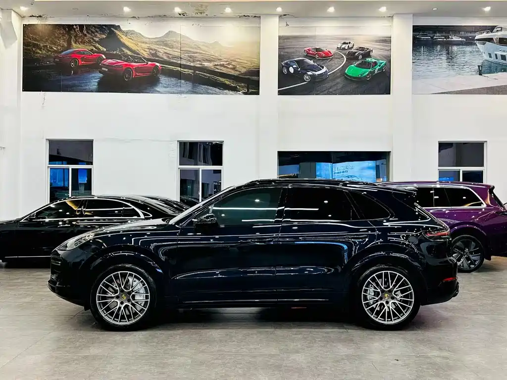 Porsche Cayenne 2021