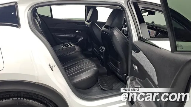 Peugeot 408 2023