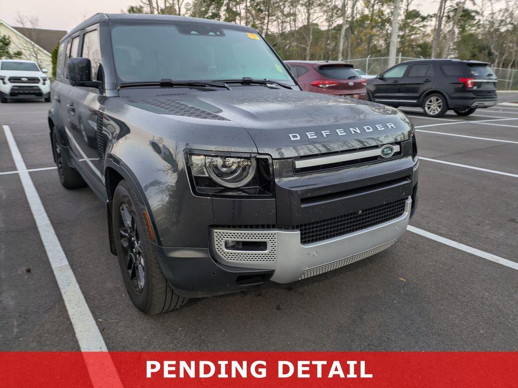 Land Rover Defender 2025