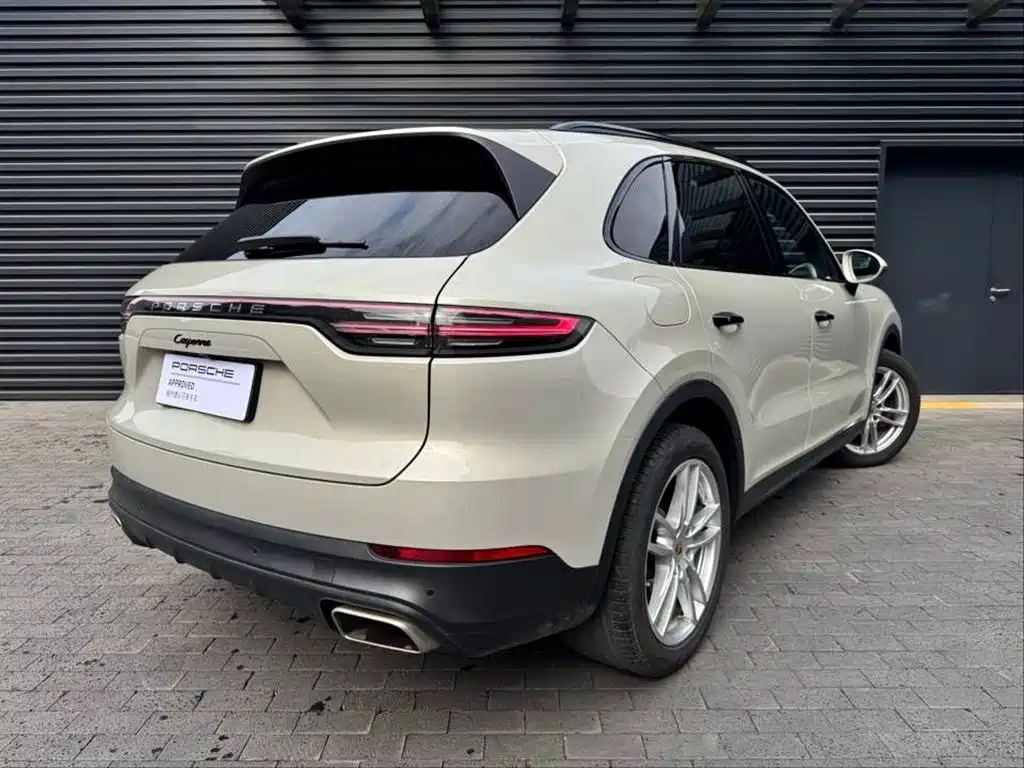 Porsche Cayenne 2022