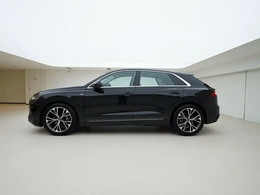 Audi Q8 2023