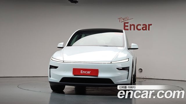 Tesla Model Y 2026