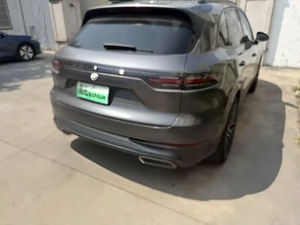 Porsche Cayenne 2021