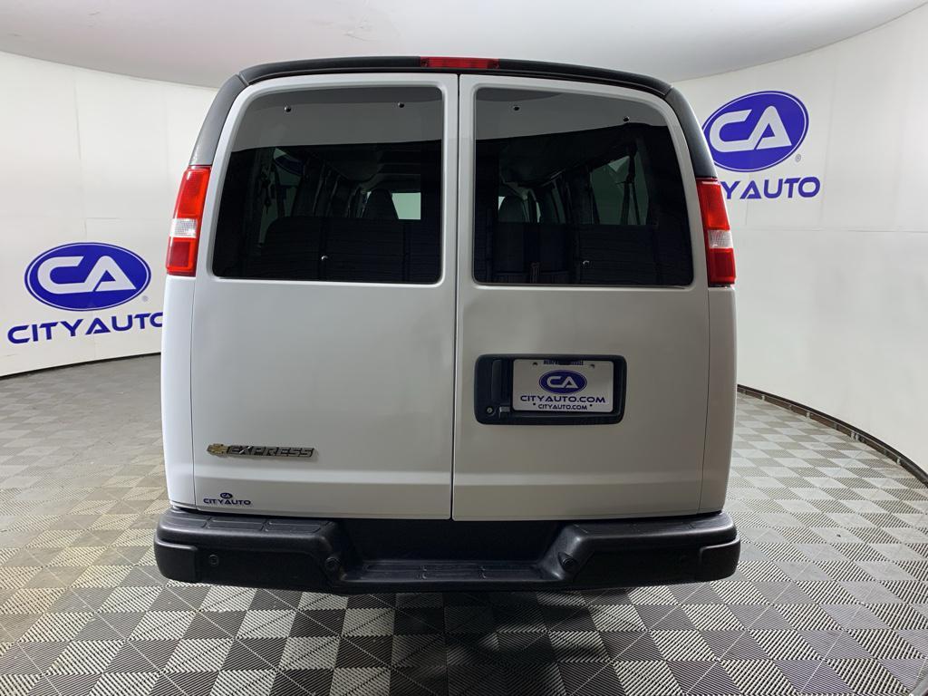 Chevrolet Express 2023