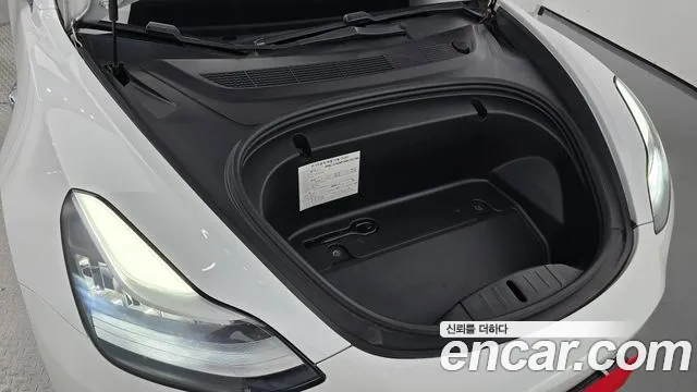 Tesla Model 3 2020