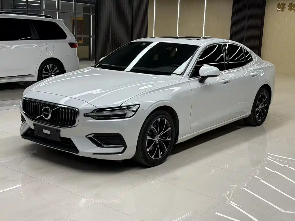 Volvo S60 2022