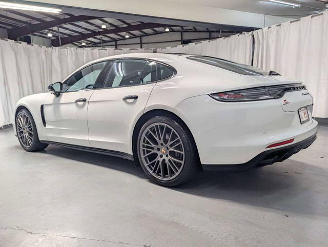 Porsche Panamera 2022