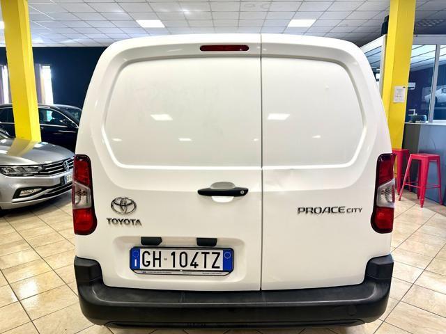 Toyota ProAce City 2022
