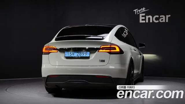 Tesla Model X 2023