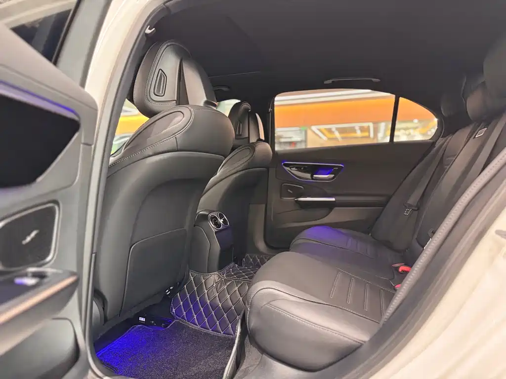 Mercedes-Benz C-Класс 2024